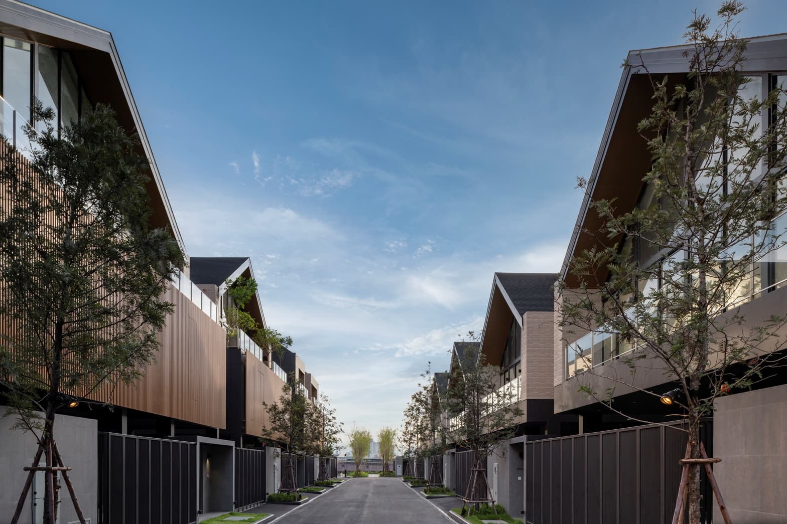 Noble Aqua Riverfront - Ratburana — Image 4
